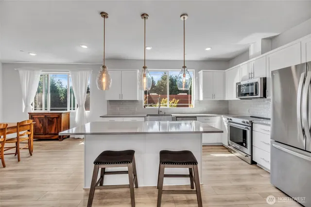 $889,500 | 369 East Park Street, Unit D3, North Bend, WA 98045