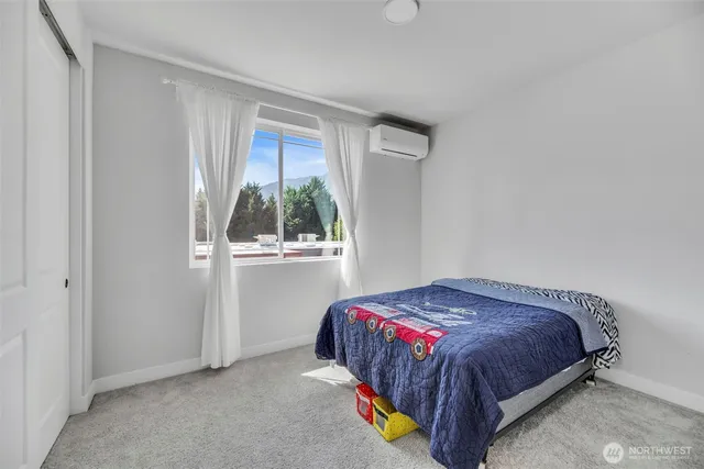 $889,500 | 369 East Park Street, Unit D3, North Bend, WA 98045