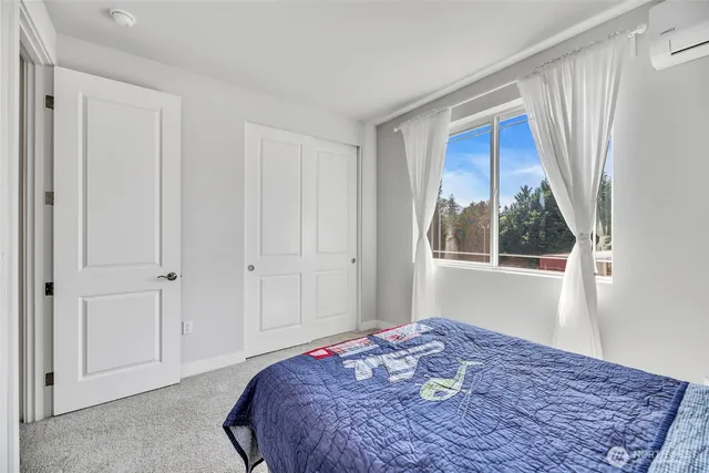 $889,500 | 369 East Park Street, Unit D3, North Bend, WA 98045