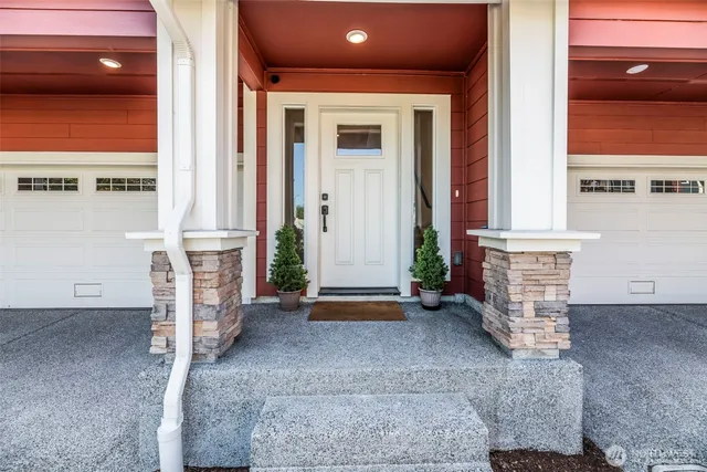 $889,500 | 369 East Park Street, Unit D3, North Bend, WA 98045