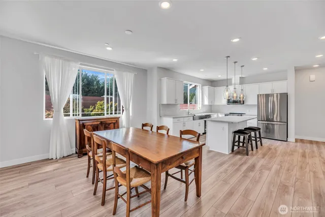 $889,500 | 369 East Park Street, Unit D3, North Bend, WA 98045