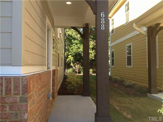 688 Wickham Ridge Road, Unit 142 Apex, NC 27539 - Photo 3 of 18