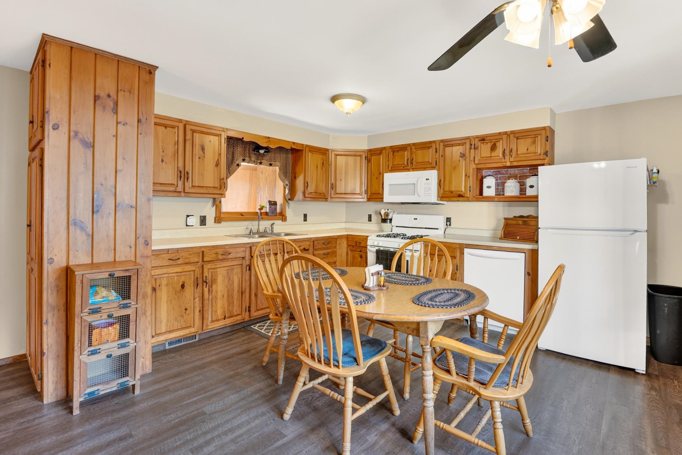 1346 Bridge Road North Hero, VT 05474 - Photo 8 of 52 Gallery Image 8