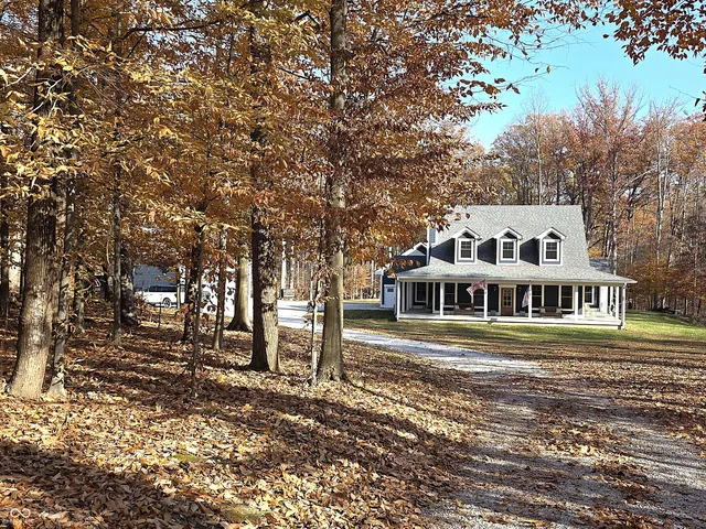 $950,000 | 4763 Nature Hills Lane, Martinsville, IN 46151
