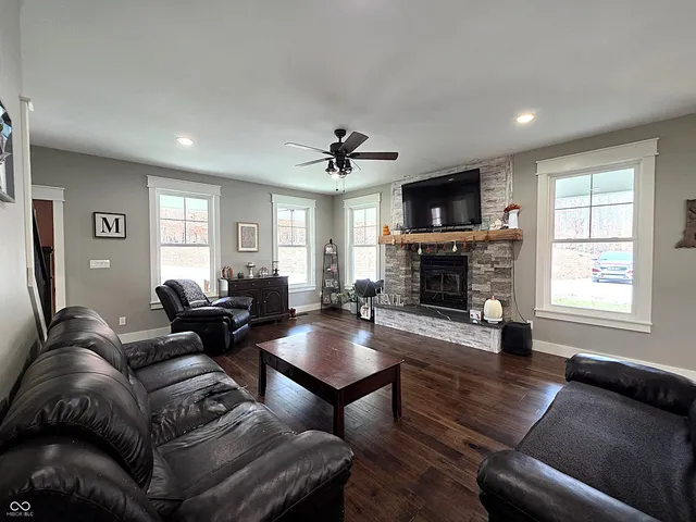 $950,000 | 4763 Nature Hills Lane, Martinsville, IN 46151