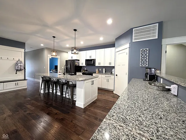 $950,000 | 4763 Nature Hills Lane, Martinsville, IN 46151