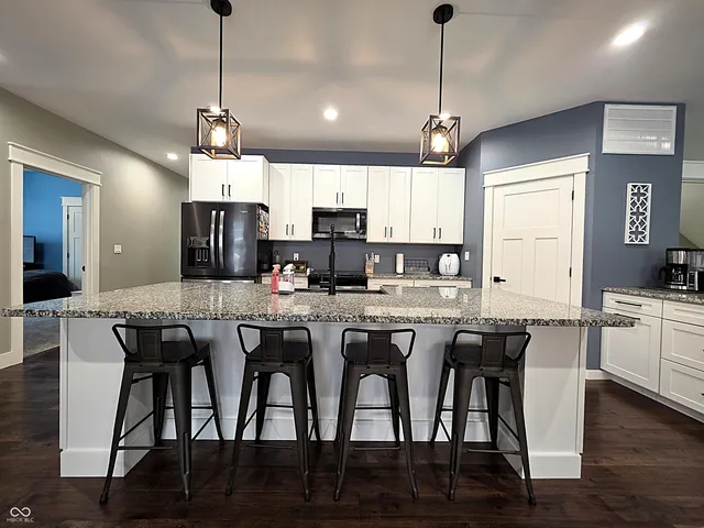 $950,000 | 4763 Nature Hills Lane, Martinsville, IN 46151