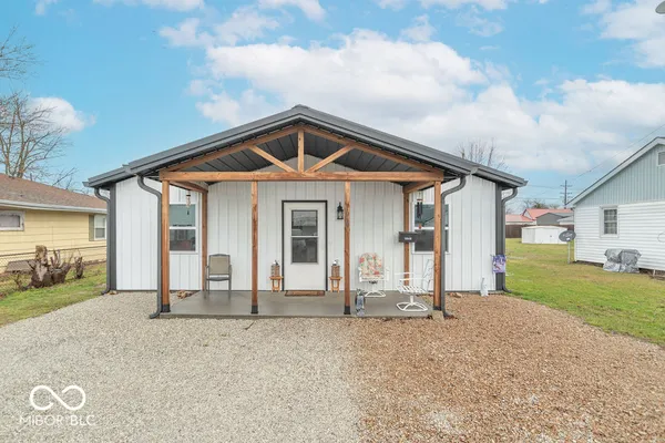 $214,999 | 1040 Roosevelt Street, Linton, IN 47441