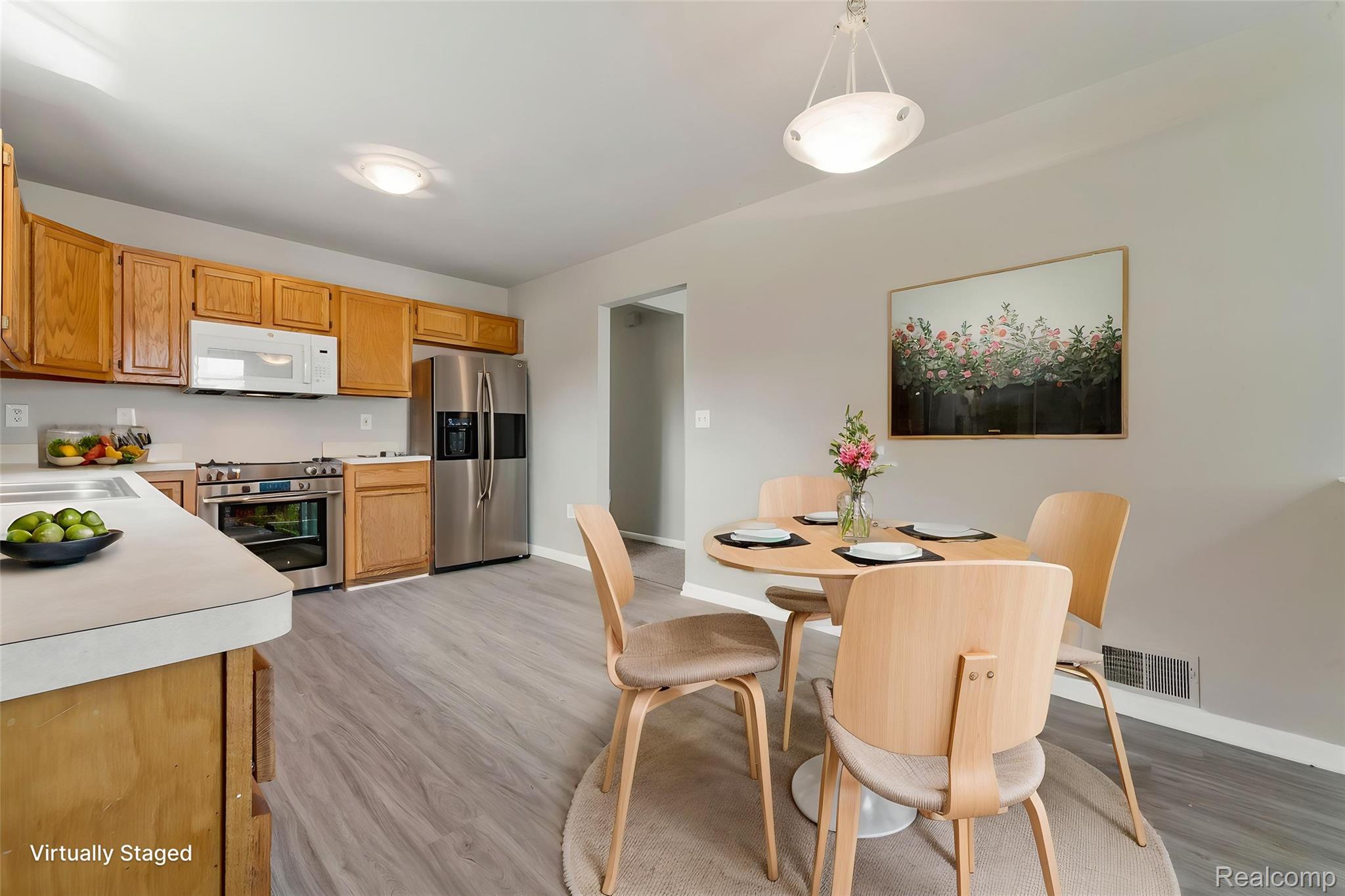17245 Martin Road Roseville, MI 48066 - Photo 11 of 30 Kitchen