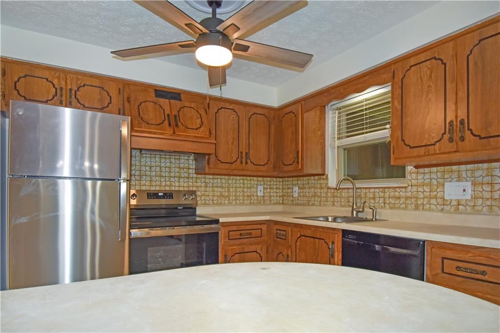 16 Wallace Road Pittsburgh, PA 15209 - Photo 11 of 30