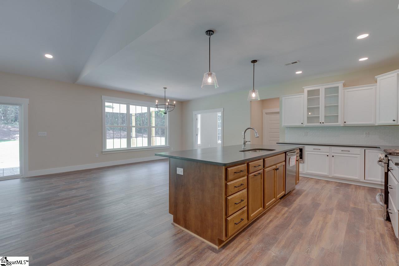 319 Jones Kelley Road Travelers Rest, SC 29690 - Photo 6 of 36