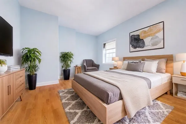 $6,000 | 2 Ward Court, Boston, MA 02127