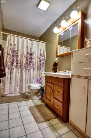7829 Dubuque Road Clarkston, MI 48348 - Photo 18 of 33 21172894-17.JPG