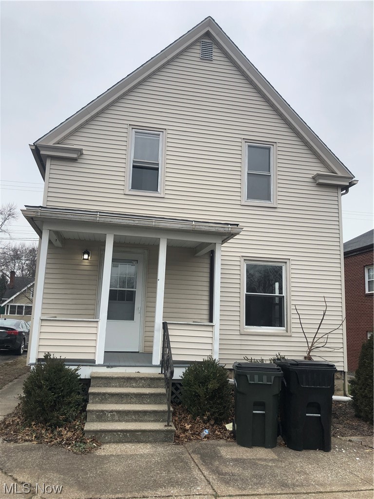 215 Gulf Road Elyria, OH 44035 - Photo 2 of 12 Gallery Image 2