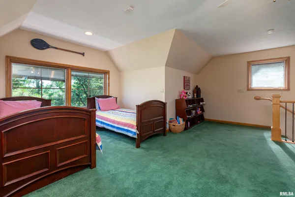 $555,000 | 1165 Lake Shore Drive North, Goreville, IL 62939