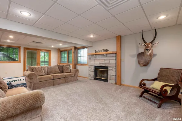 $555,000 | 1165 Lake Shore Drive North, Goreville, IL 62939