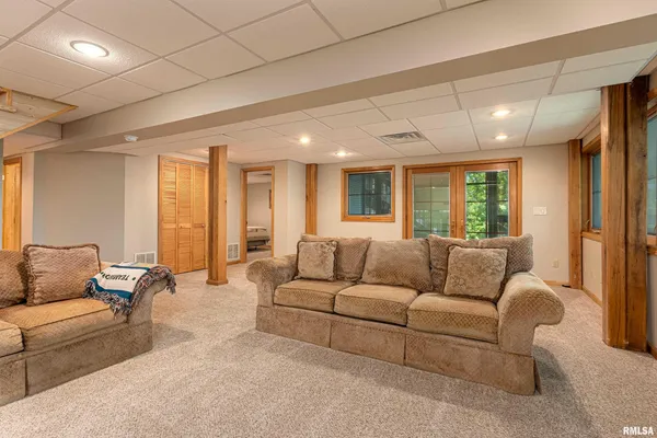 $555,000 | 1165 Lake Shore Drive North, Goreville, IL 62939