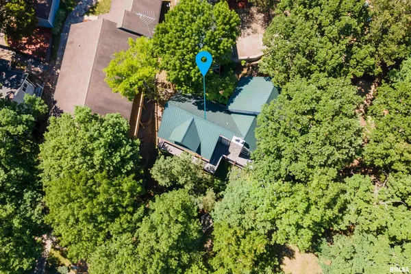 $555,000 | 1165 Lake Shore Drive North, Goreville, IL 62939