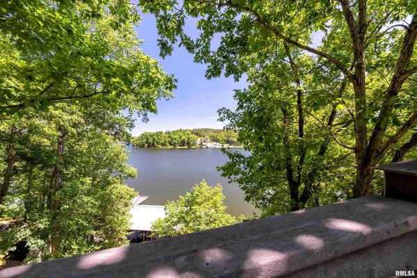 $555,000 | 1165 Lake Shore Drive North, Goreville, IL 62939