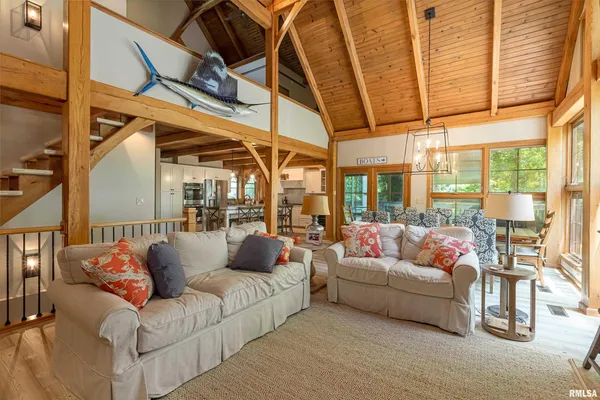 $555,000 | 1165 Lake Shore Drive North, Goreville, IL 62939