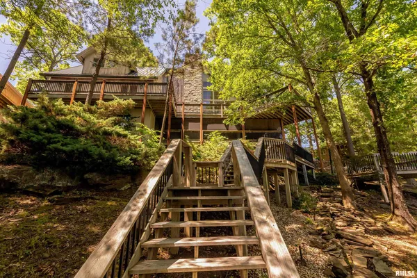 $555,000 | 1165 Lake Shore Drive North, Goreville, IL 62939