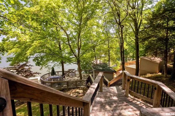 $555,000 | 1165 Lake Shore Drive North, Goreville, IL 62939