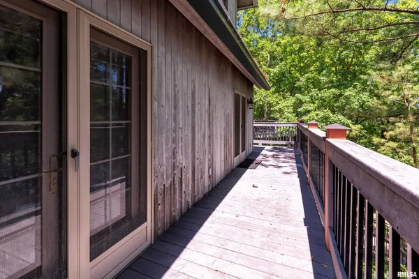 $555,000 | 1165 Lake Shore Drive North, Goreville, IL 62939