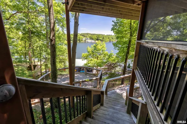 $555,000 | 1165 Lake Shore Drive North, Goreville, IL 62939