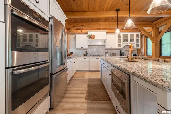 $555,000 | 1165 Lake Shore Drive North, Goreville, IL 62939