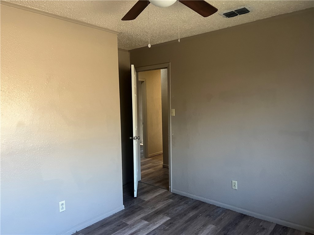 803 Continental Drive Three Rivers, TX 78071 - Photo 5 of 13