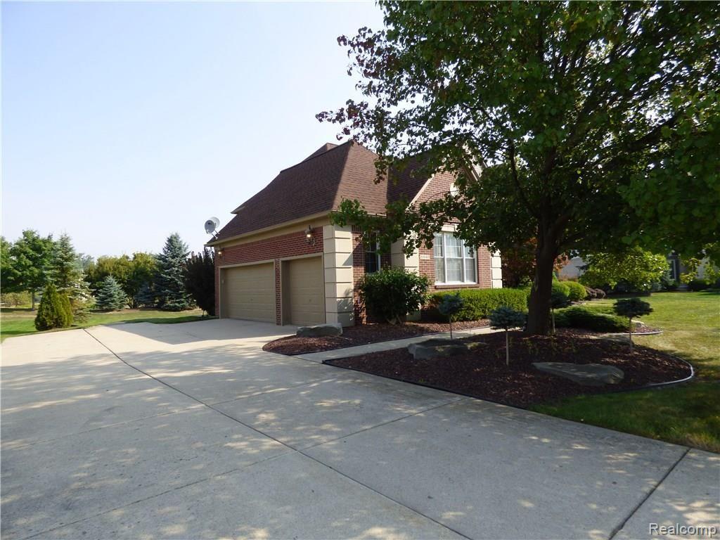6940 Kennesaw Road Canton, MI 48187 - Photo 13 of 44