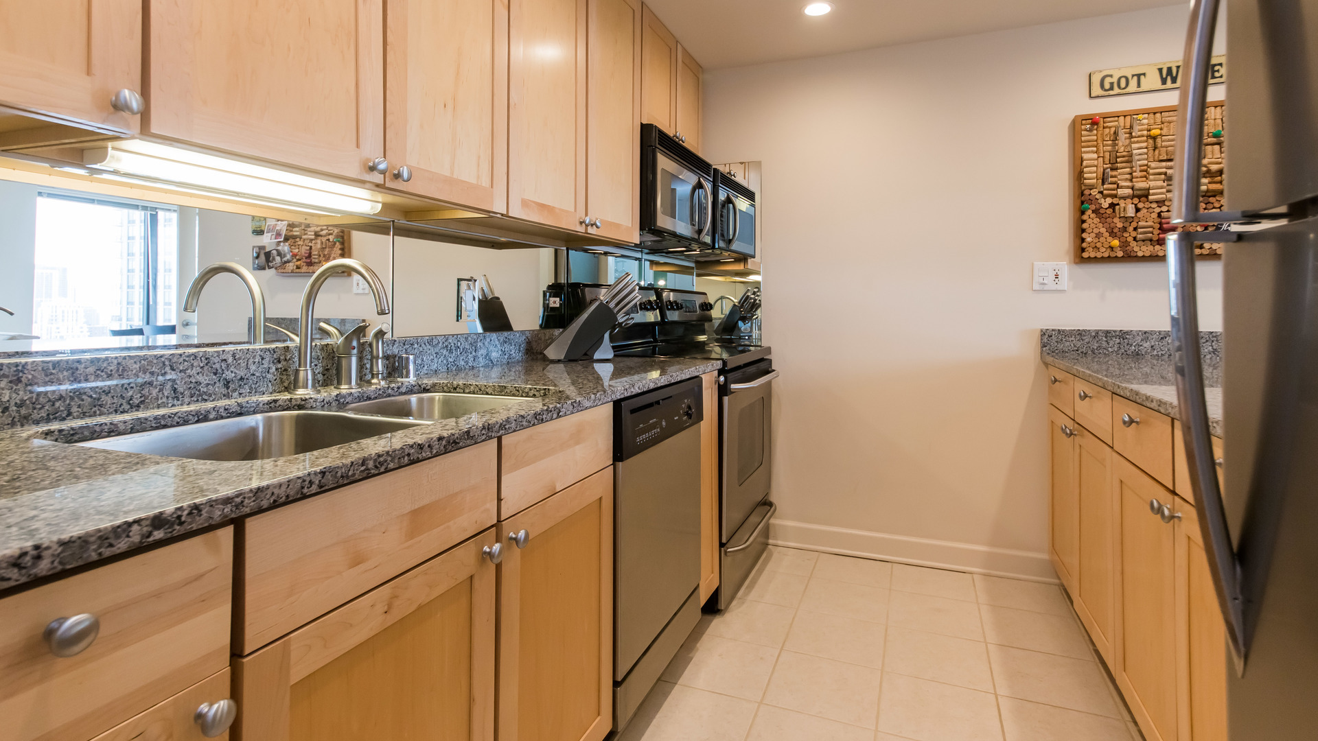 30 East Huron Street, Unit 3204 Chicago, IL 60611 - Photo 3 of 30