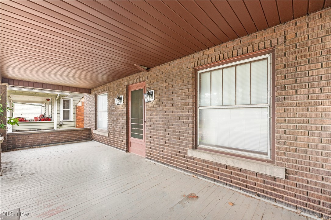 827 Amherst Road Northeast Massillon, OH 44646 - Photo 8 of 35 Gallery Image 8