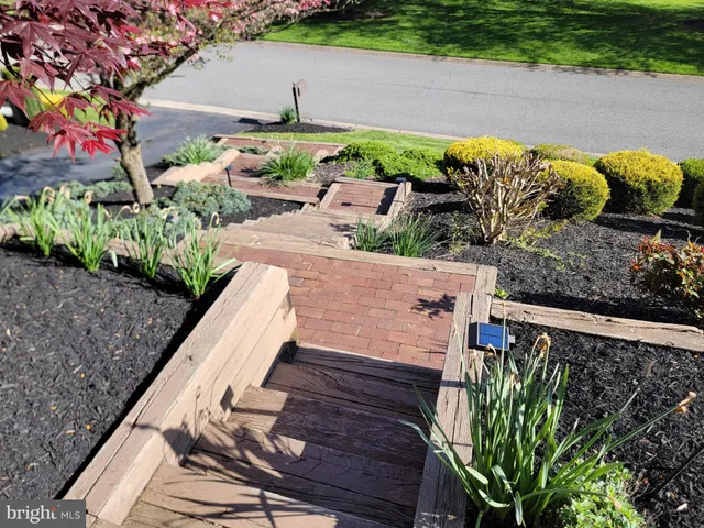 $650,000 | 58 Willow Creek Lane, Newark, DE 19711