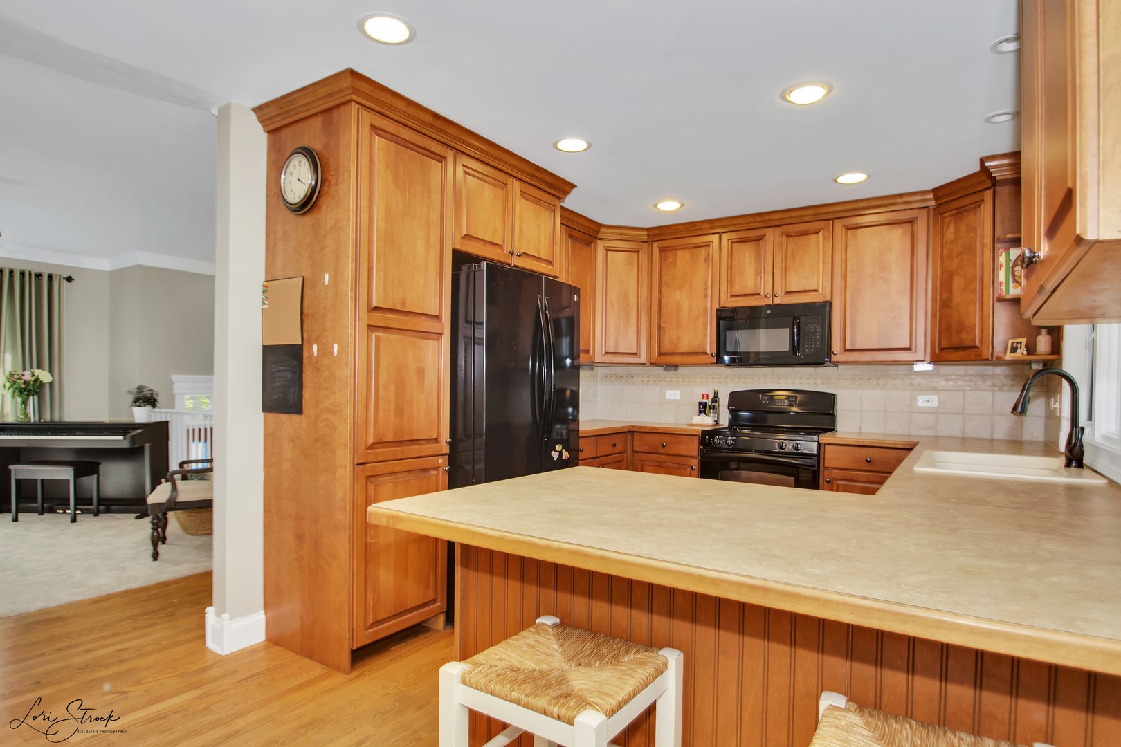 8S269 South Barnes Road Aurora, IL 60506 - Photo 11 of 21 Gallery Image 11