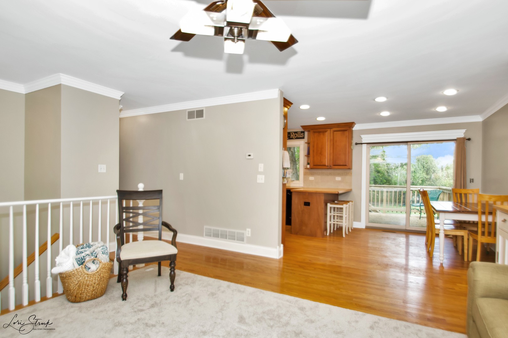8S269 South Barnes Road Aurora, IL 60506 - Photo 8 of 21 Gallery Image 8