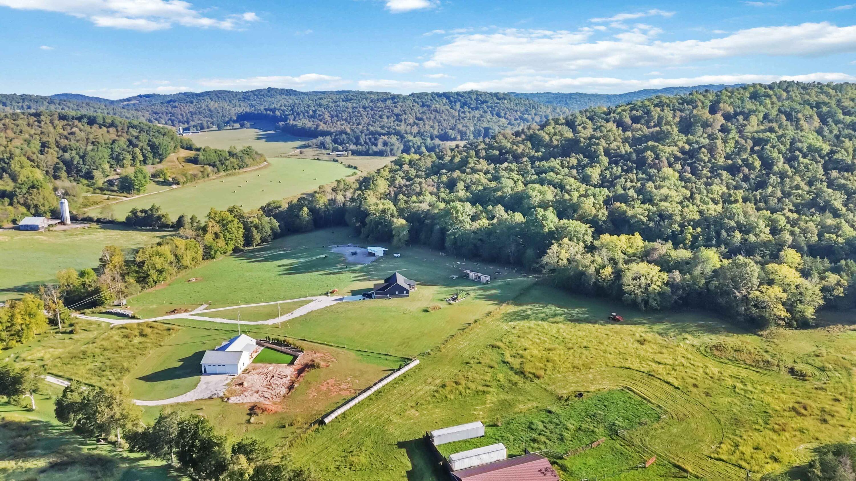1575 Blaze Valley Road Somerset, KY 42501 - Photo 5 of 14 004