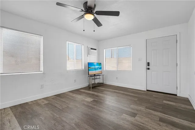 $2,600 | 44043 Hoban Avenue, Lancaster, CA 93534