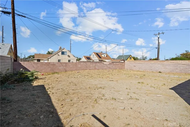 $2,600 | 44043 Hoban Avenue, Lancaster, CA 93534