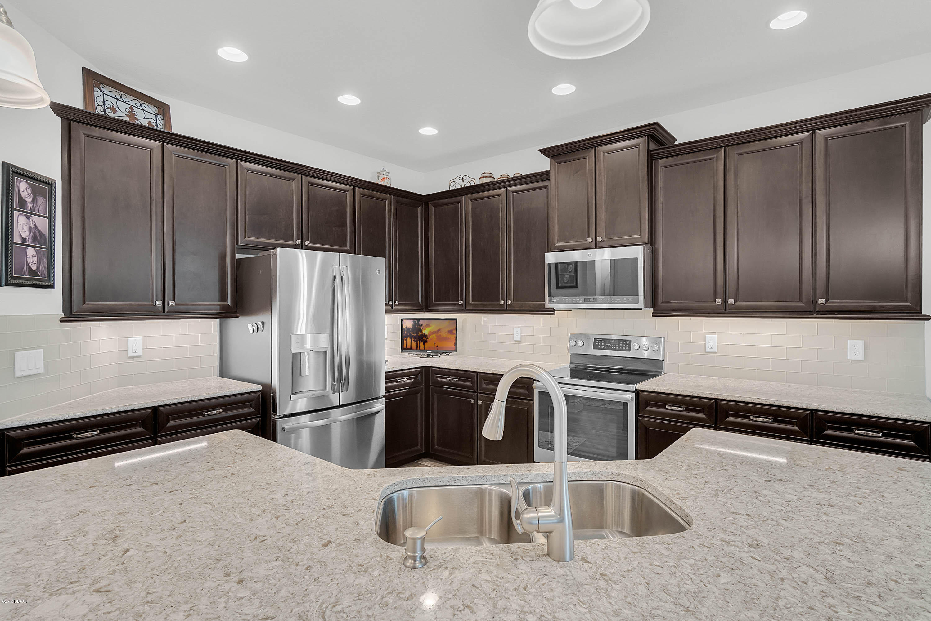 16 Shear Water Trail Ormond Beach, FL 32174 - Photo 5 of 28 Kitchen