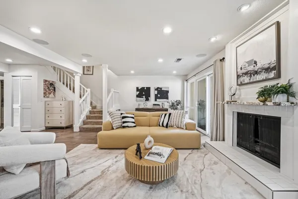 $1,299,000 | 19124 Vineyard Lane, Saratoga, CA 95070