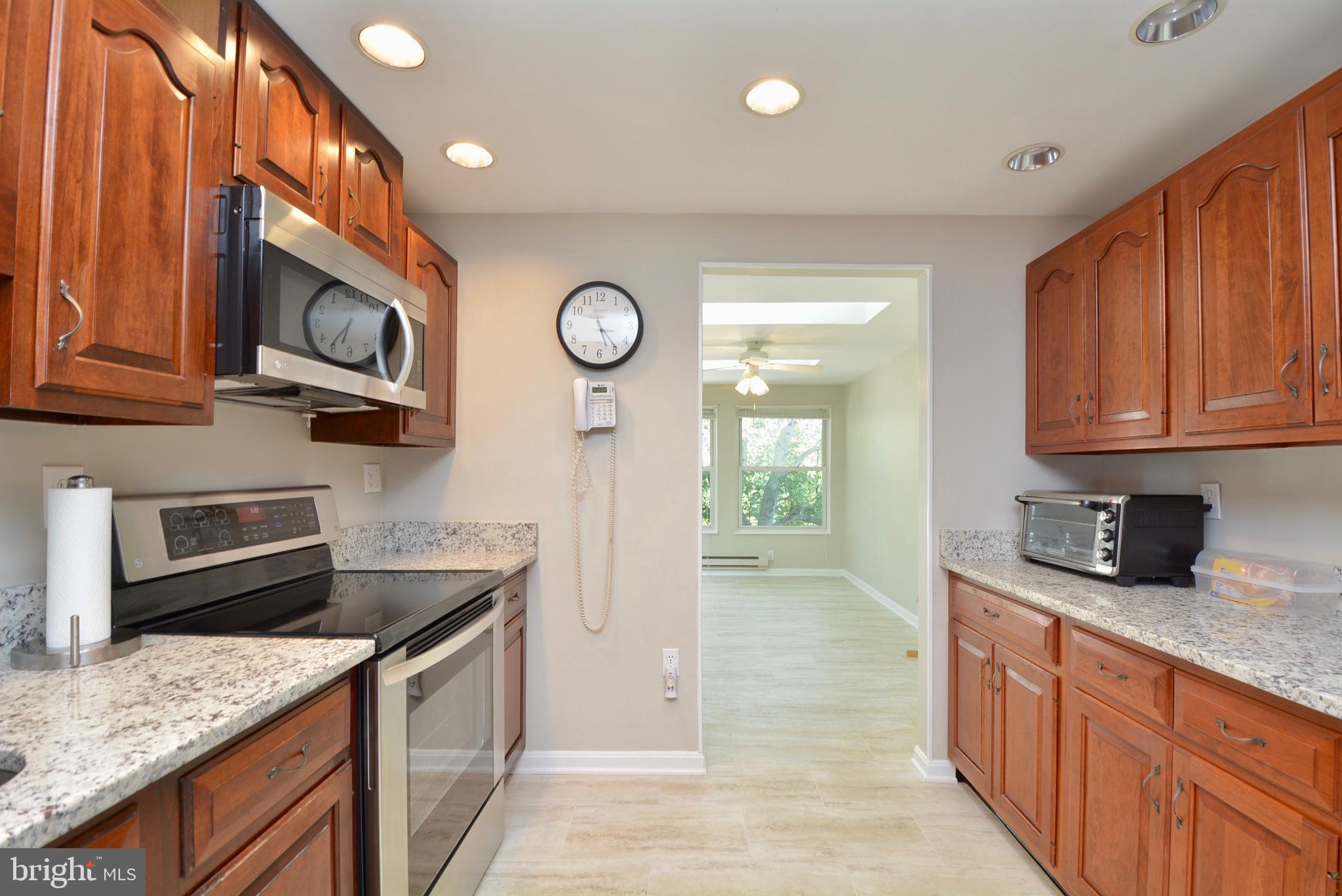 7905 Frye Road Alexandria, VA 22309 - Photo 15 of 55 NEW GRANITE COUNTERS