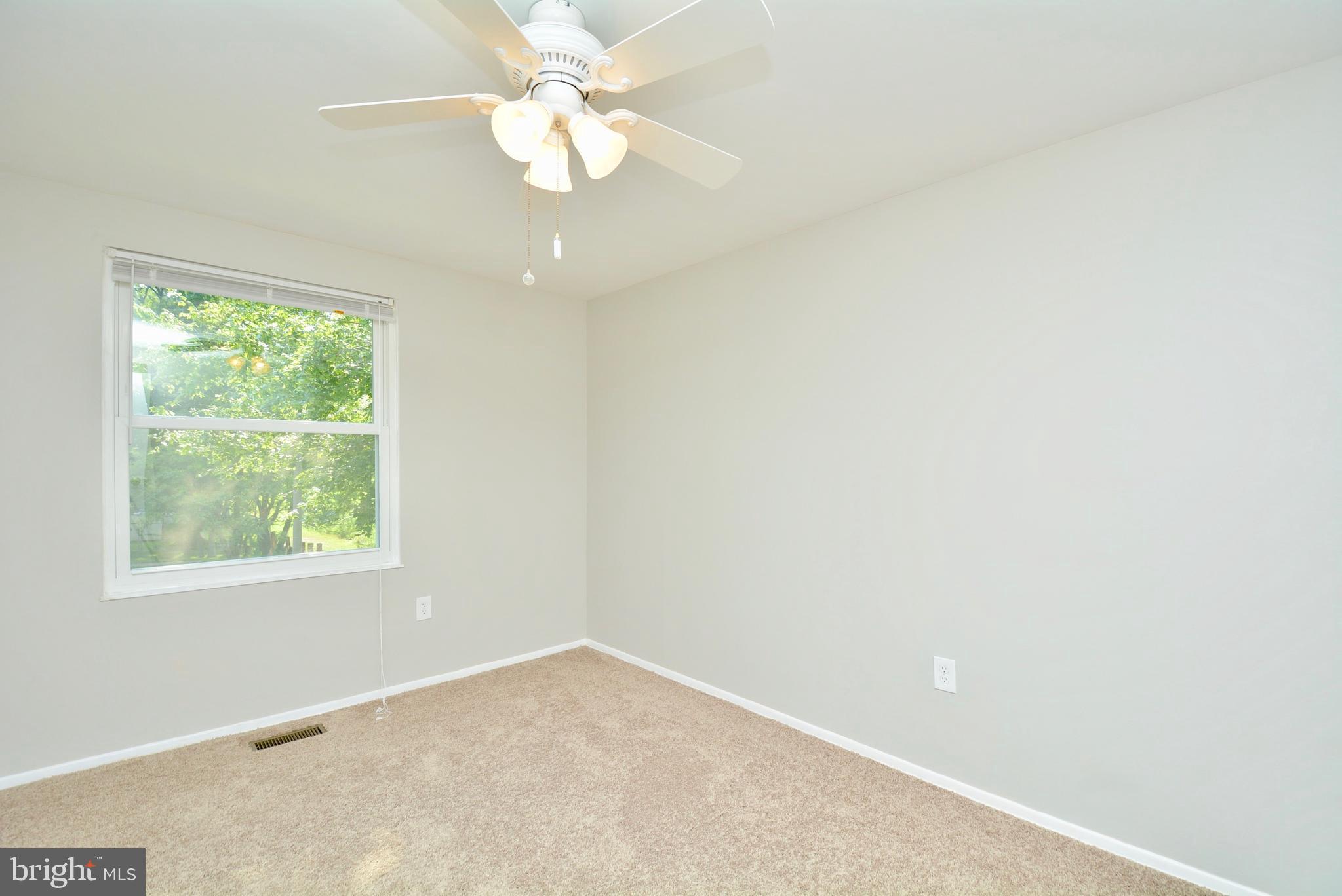 7905 Frye Road Alexandria, VA 22309 - Photo 27 of 55 BEDROOM #3 UPPER LEVEL