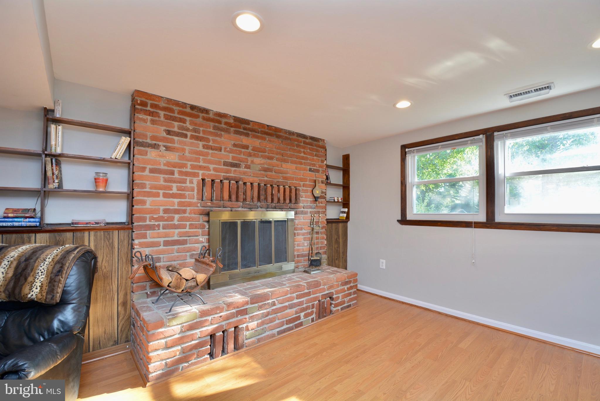 7905 Frye Road Alexandria, VA 22309 - Photo 34 of 55 INSPECTED WOOD BURNING FIREPLACE