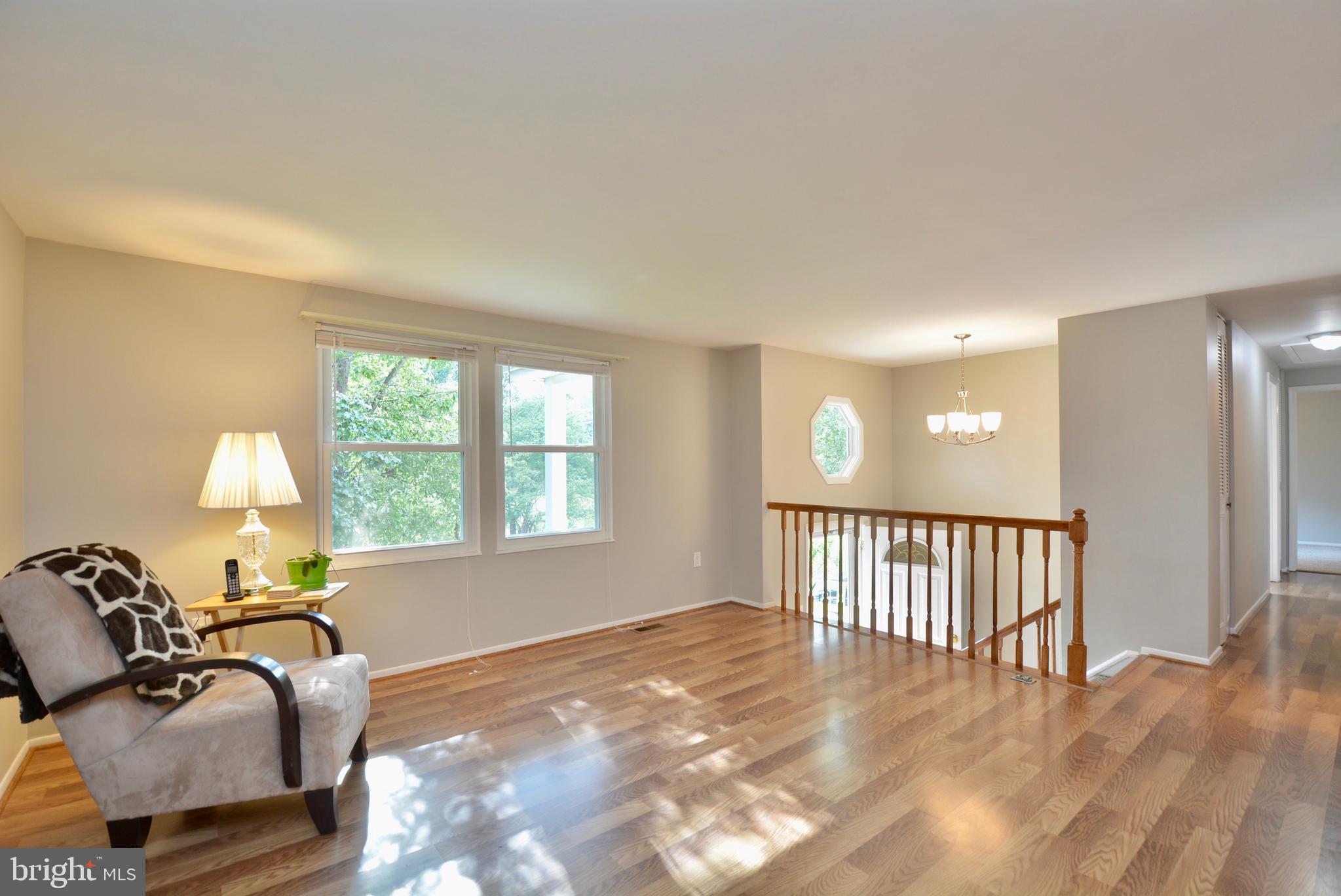 7905 Frye Road Alexandria, VA 22309 - Photo 5 of 55 LARGE LIVING ROOM