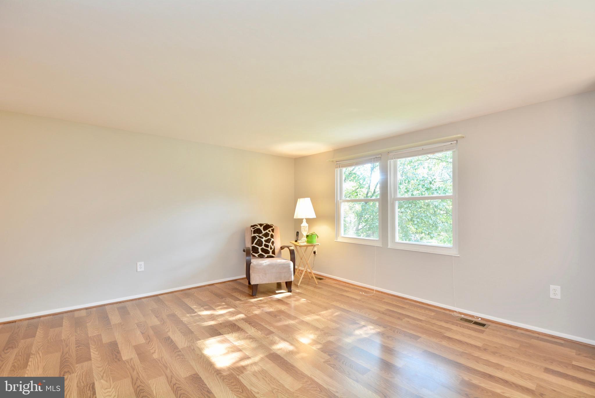 7905 Frye Road Alexandria, VA 22309 - Photo 6 of 55 LIVING ROOM ALL NEW PAINT