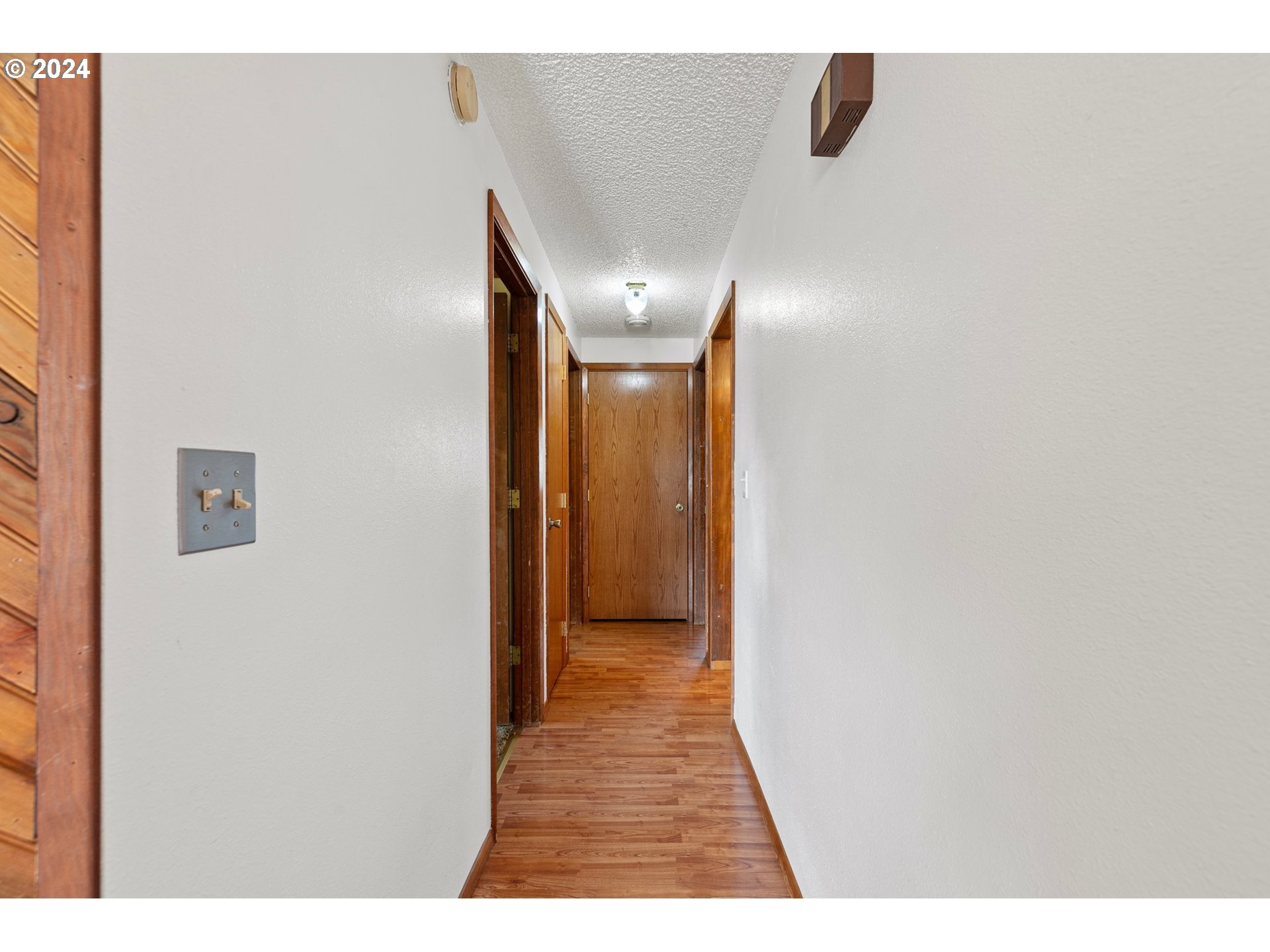 1073 56th Place Springfield, OR 97478 - Photo 13 of 27 a view of a hallway