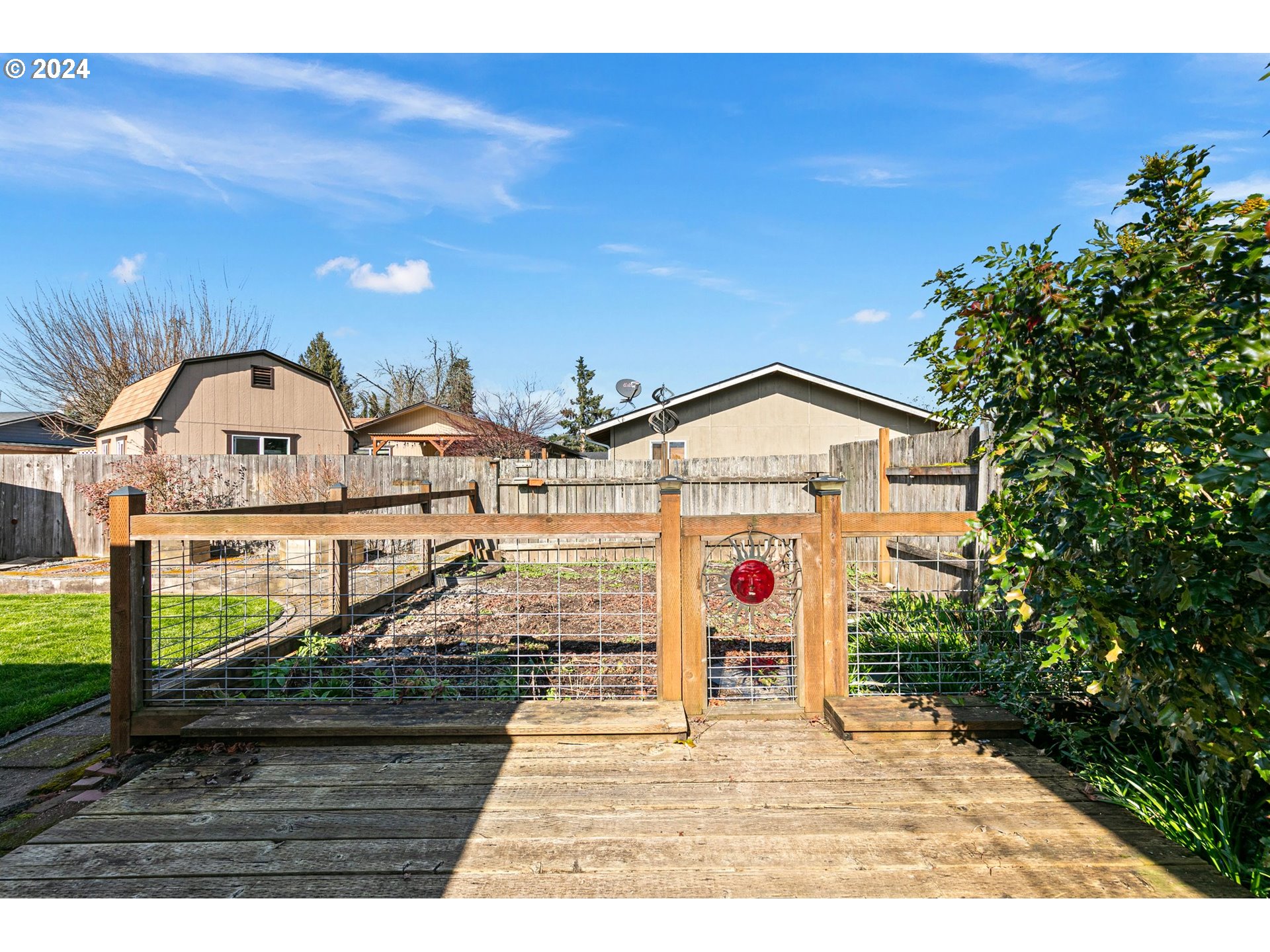 1073 56th Place Springfield, OR 97478 - Photo 25 of 27 a view of a outdoor space