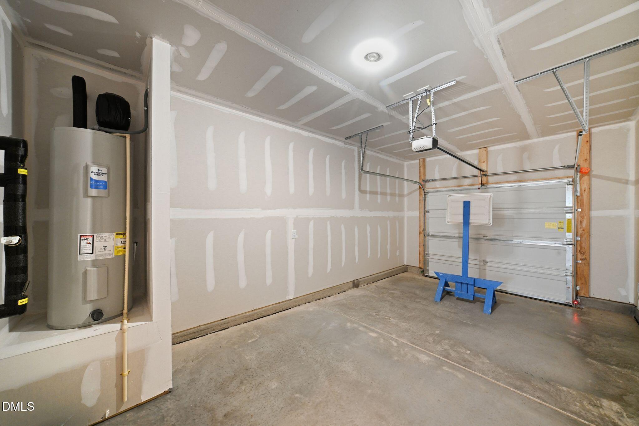 125 Tree Moss Court Rolesville, NC 27571 - Photo 28 of 30 SUN_ParkerRidge_Pic_CarsonII_QMI_29_Gara