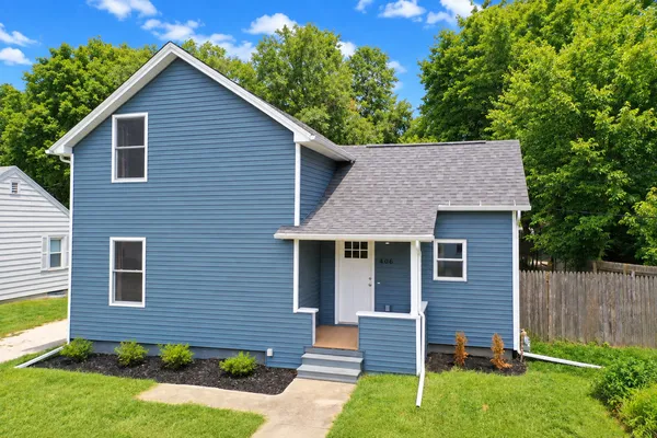 $214,900 | 406 East Willow Street, Normal, IL 61761